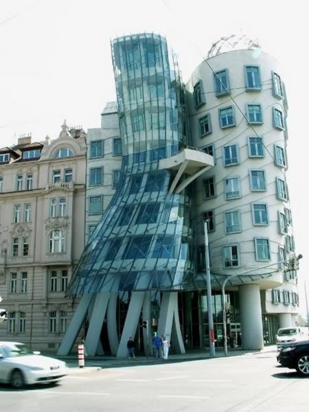 Top 10 Weirdest Buildings in the World!