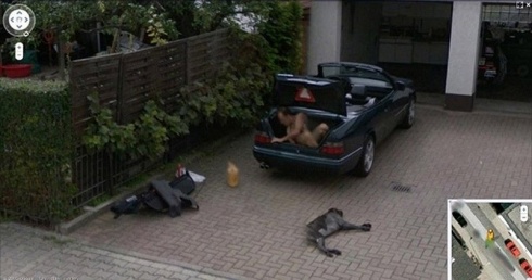 The 12 Most Unexpected And Funny Shots of Google Street View!