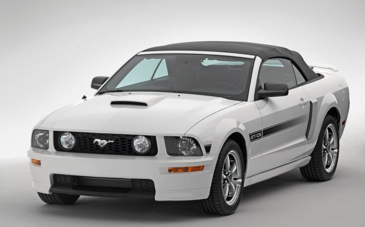 The History of Ford Mustang Cars! 8 Pics!