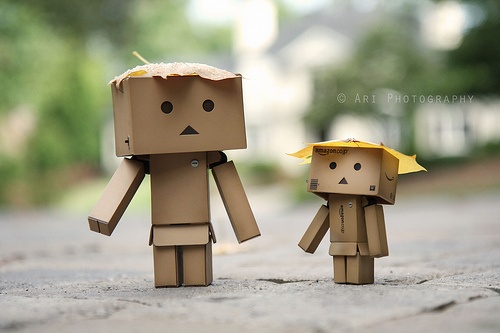 10 Funny Cardboard Robot pictures!