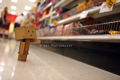 10 Funny Cardboard Robot pictures!