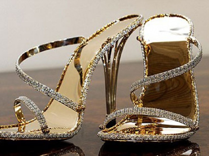 10 Most Expensive Gifts for Billionaires!