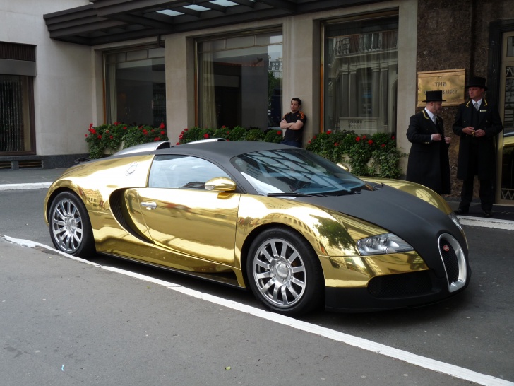 The 10 Most Impressive Golden Cars Ever!