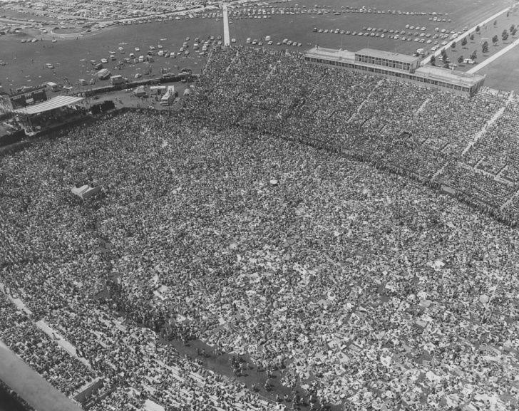 10 Most Crowded Music Concerts Ever!