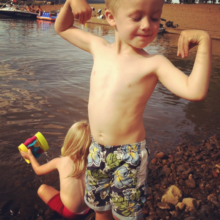 10 Funny Kids Posing as Bodybuilders!