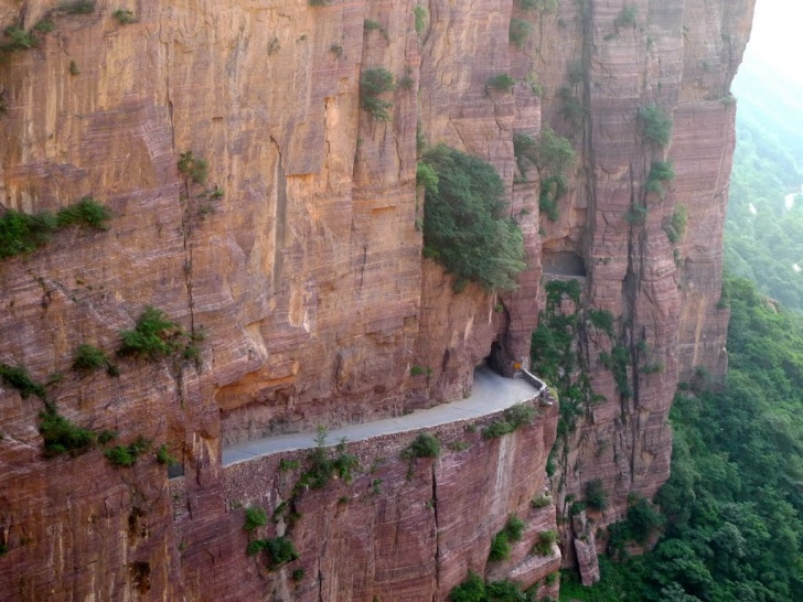 10 Most Exciting Highways in the World!