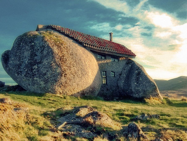 14 Interesting But Weird Houses to Live In!
