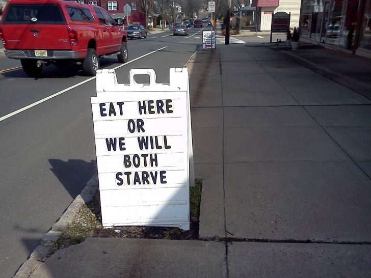 10 Funny And Creative Cafe Boards!