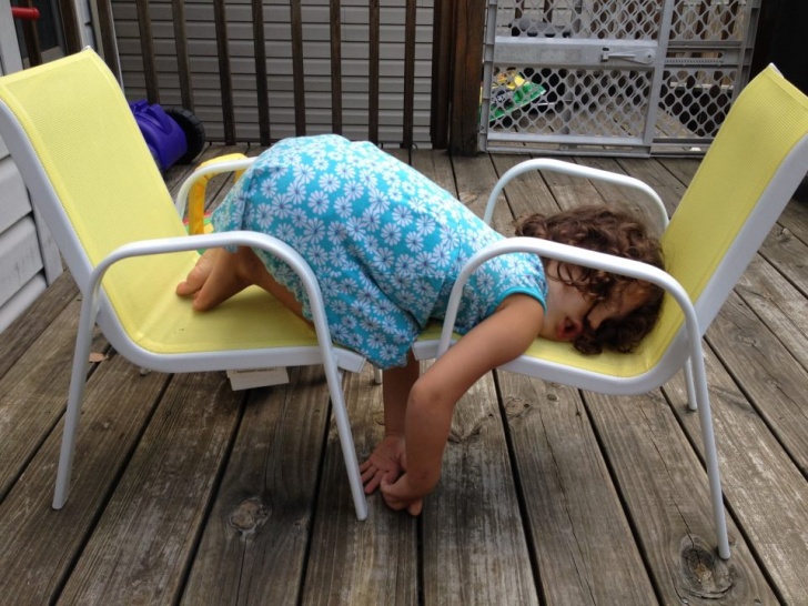 Sweet Kids Sleeping in the Most Unpredictable Places and Positions: 12 Pics!