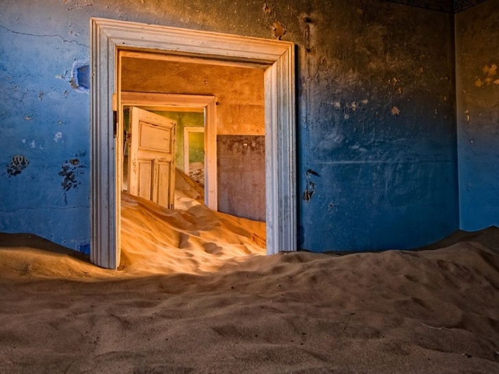 15 Most Mysterious And Abandoned Places In The World!