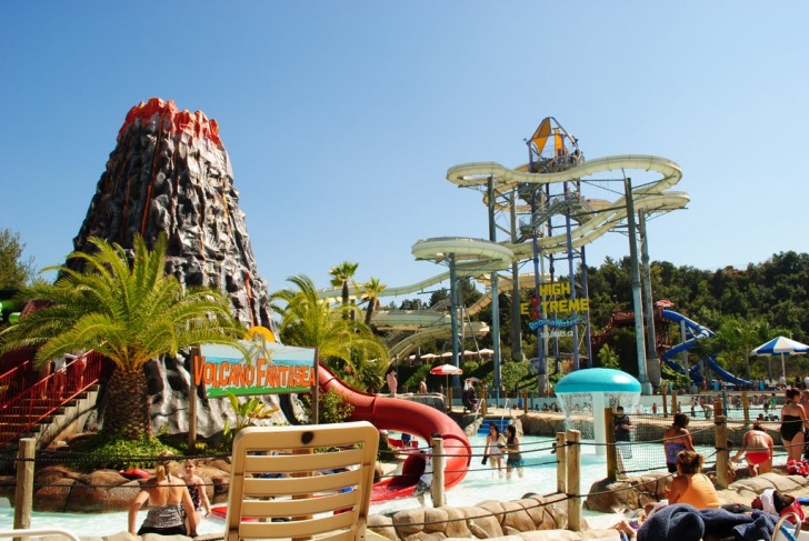 10 Best Water Parks in the World You Should Visit! Raging Waters, San