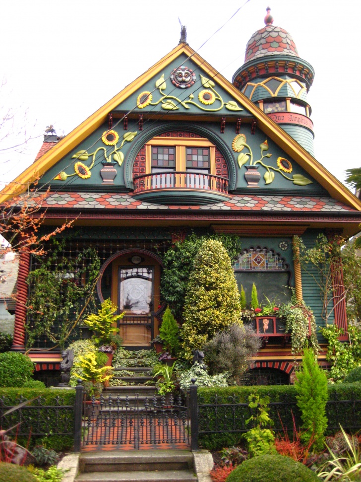 12 Most Stunning And Beautiful Fairy Tale Houses!