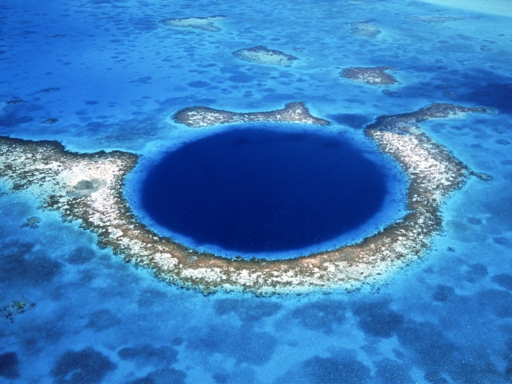 10 Most Stunning Holes On Earth!
