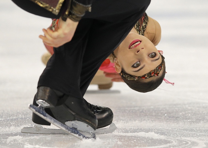 Ice Skating: 10 Funny Faces and Fails!