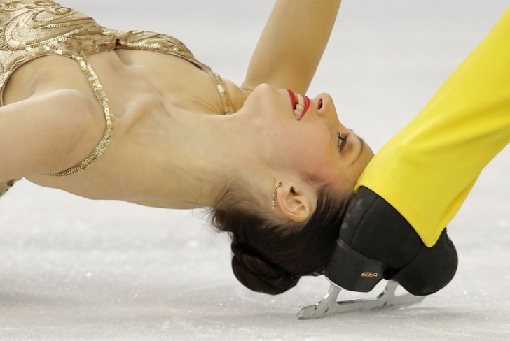 Ice Skating: 10 Funny Faces and Fails!
