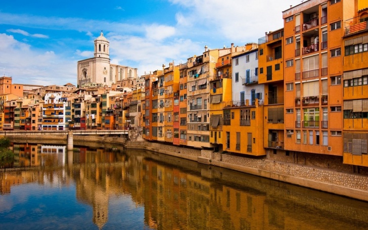 10 Most Colorful Cities in the World!